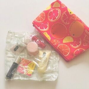 CLINIQUE MINI MAKE UP BUNDLE + BAG